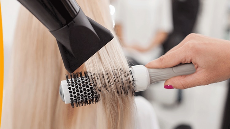 Regular brushing, once it is not excessive, does not damage your hair |  Ducray